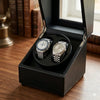remontoir double pour montres en cuir vegan de couleur noir sur bureau